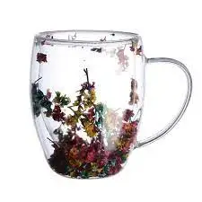 Tasse a double paroi à fleurs séchées